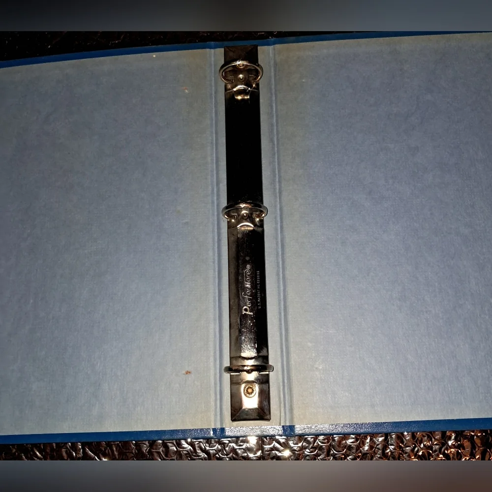 BINDER NOTEBOOK 3 RING PREOWNED